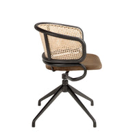 Sedia girevole in rattan e velluto marrone