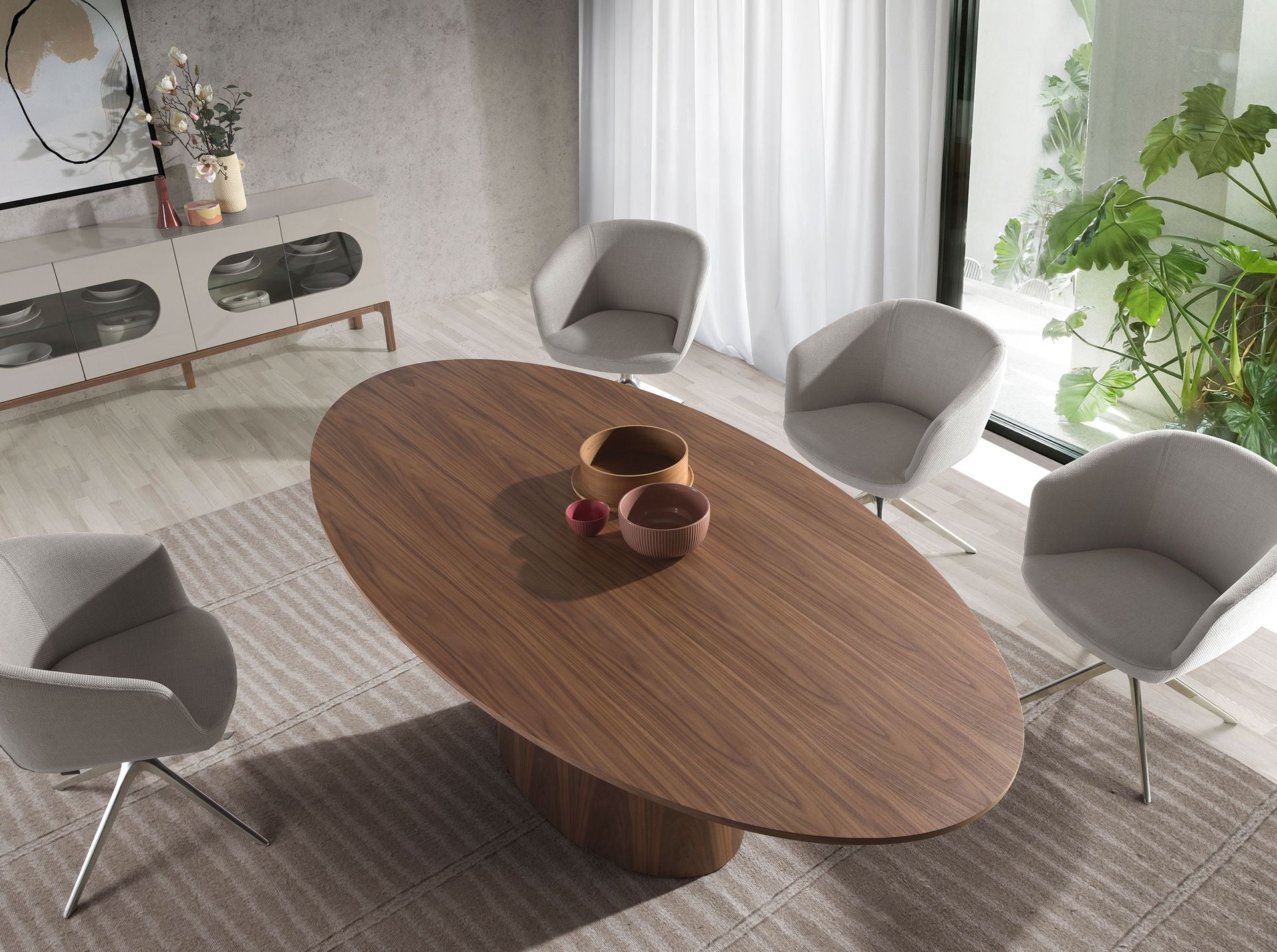 Sedia girevole in tessuto grigio chiaro