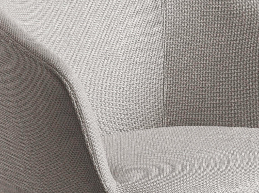 Sedia girevole in tessuto grigio chiaro