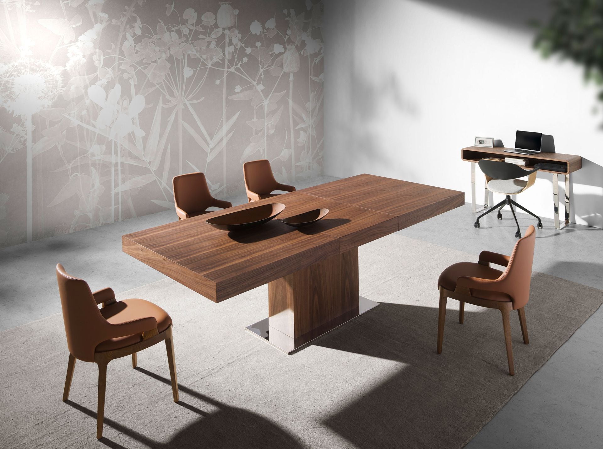 Sedia in similpelle marrone