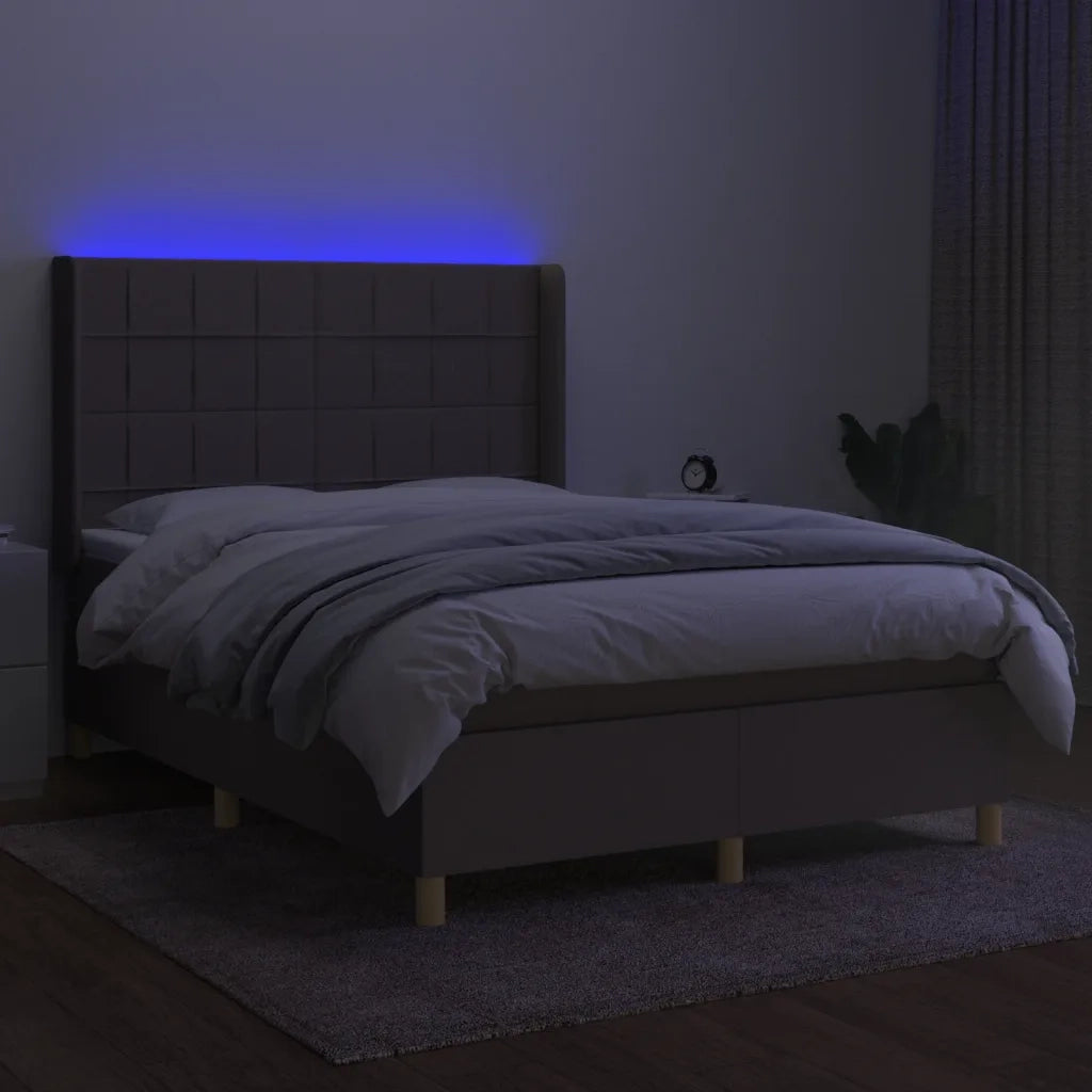 Letto a Molle con Materasso e LED Tortora 140x200 cm in Tessuto 3138881