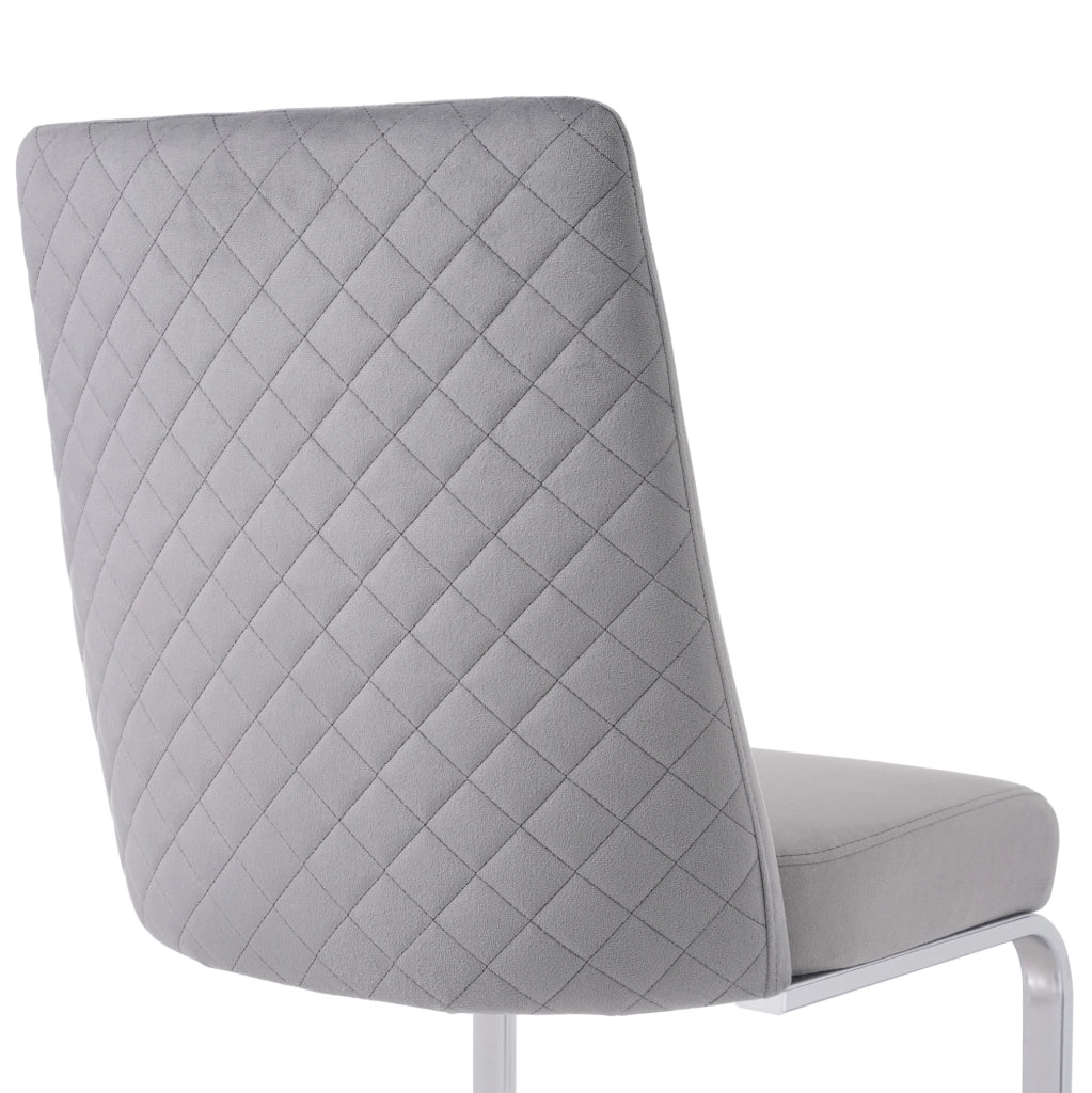 Set di 4 sedie da pranzo in velluto grigio con schienale a rombi e gambe argento