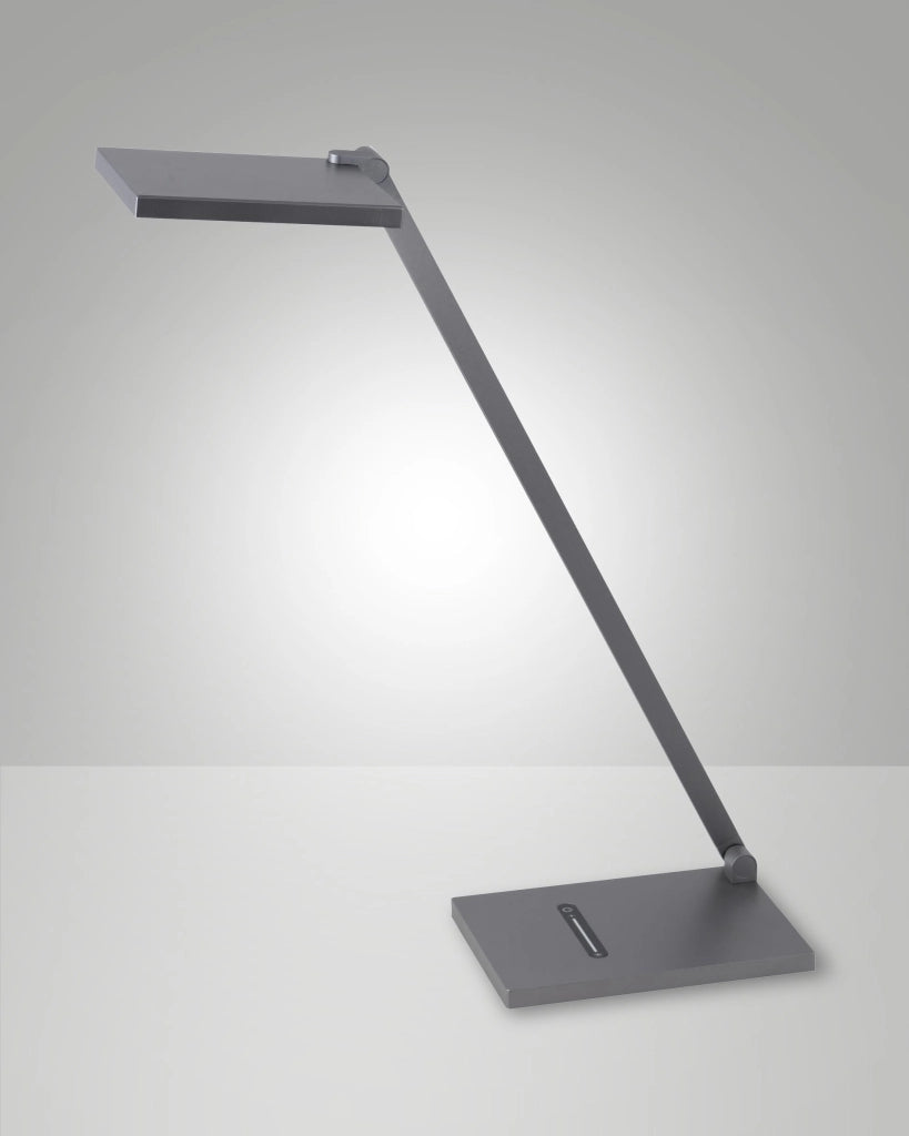 Lampada da Tavolo Zermatt 10W LED Integrato, CCT 3000K/4000K, Regolazione Luce al Tocco, Struttura in Metallo e Metacrilato Grigio Titanio - IP20