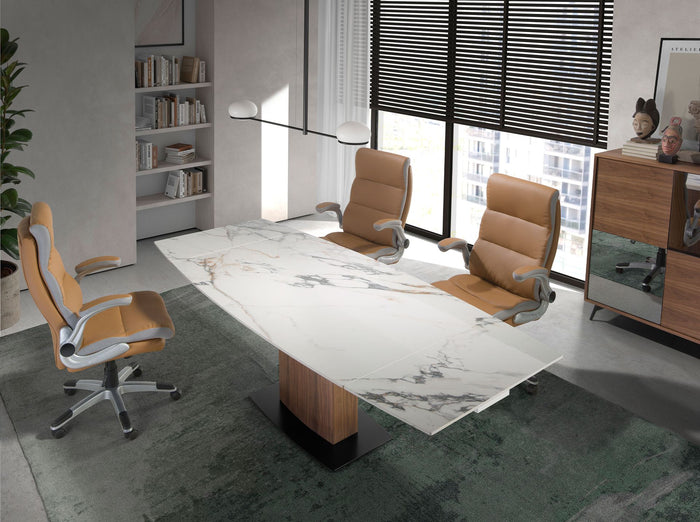 Sedia da ufficio girevole in similpelle marrone