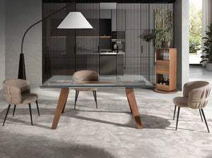 Sedia in tessuto marrone