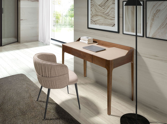 Sedia in tessuto marrone