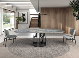 Sedia in tessuto grigio chiaro