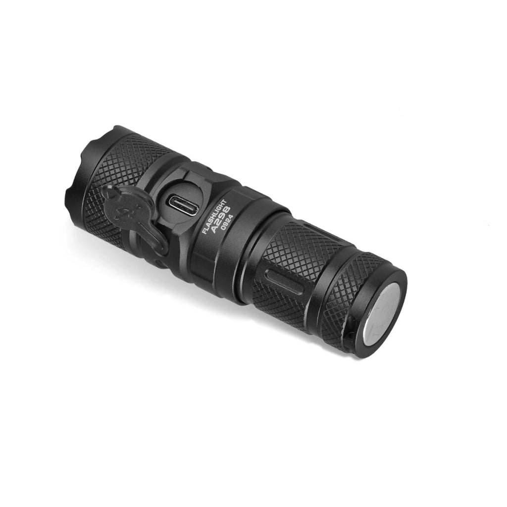 Torcia tattica Videx VLF-A298 10W 1500lm 220m IP66 USB-C