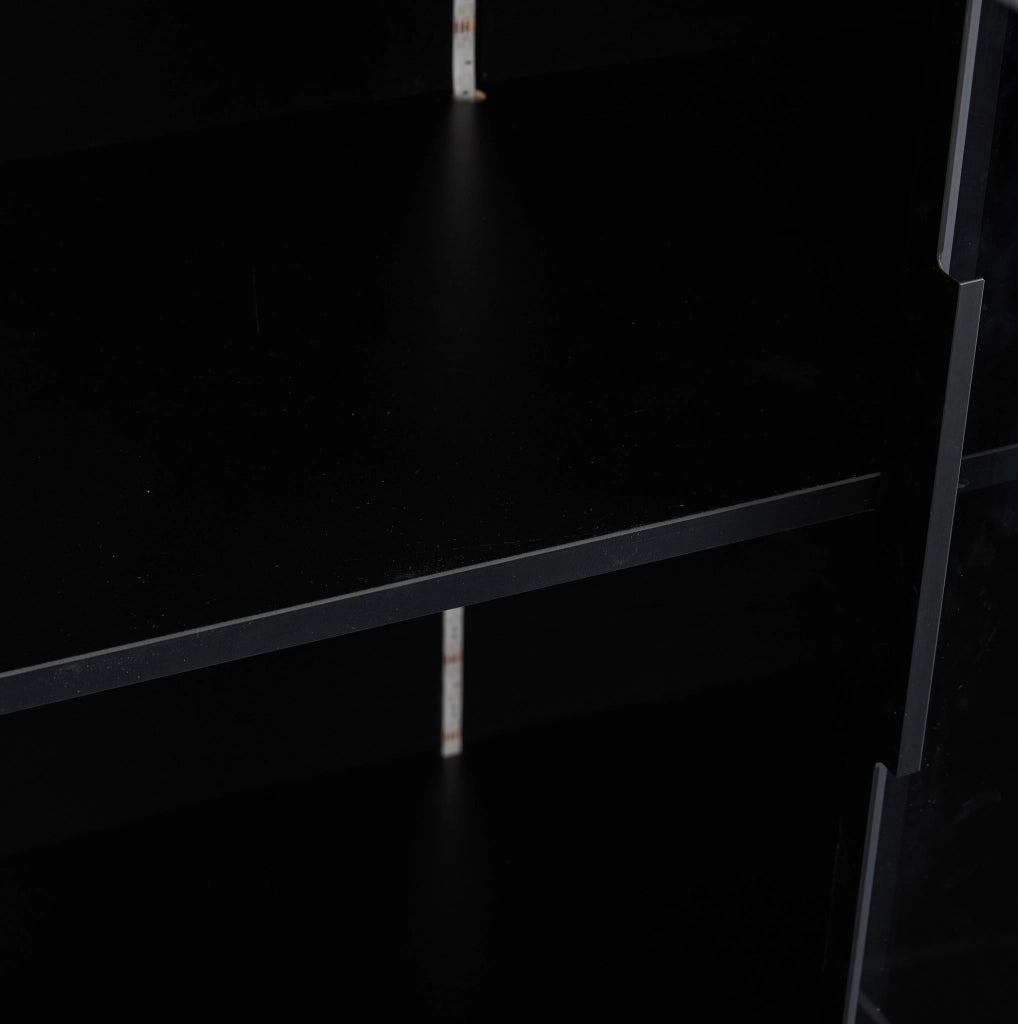 Vetrina a due ante in vetro nera con luci LED regolabili e ripiani mobili per ordine elegante