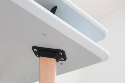 Tavolo Rettangolare con Vano Porta Oggetti 120x70x75 cm in MDF e Legno Bianco/Faggio