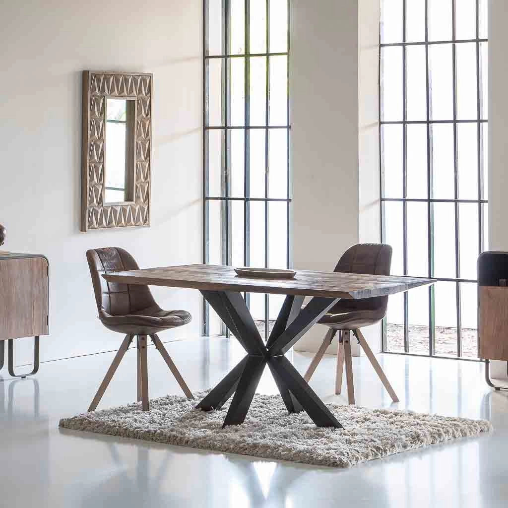 Tavolo da pranzo bordo conico in legno di acacia con finitura ruggine 160x90x76