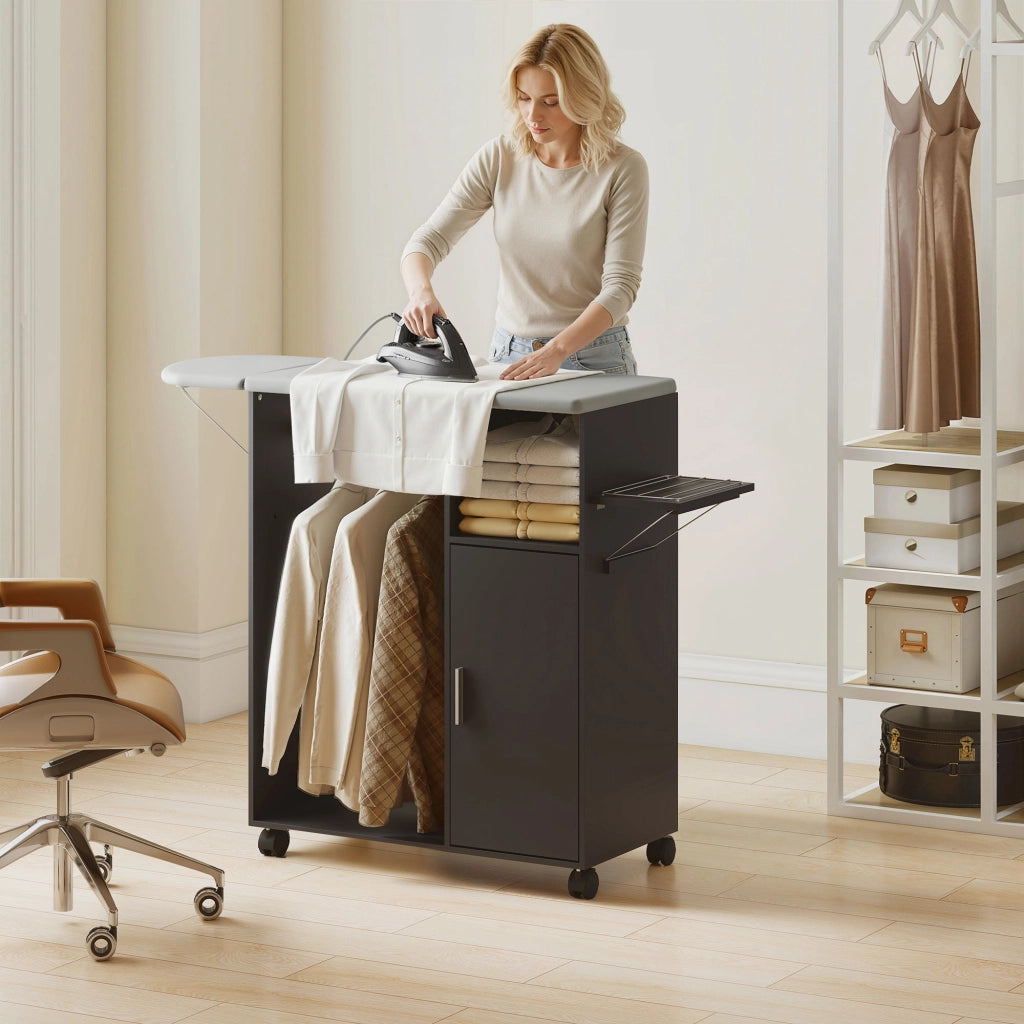 Mobile Asse da Stiro 127x42.5x99 cm con Piano d'Appoggio Effetto Lino 3 Ripiani a Cubo e Guida Nero