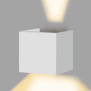 Applique LED cubo bianca da parete 12W IP65 – Luce calda, naturale o fredda – Up & down per esterno Colore della luce: Luce calda