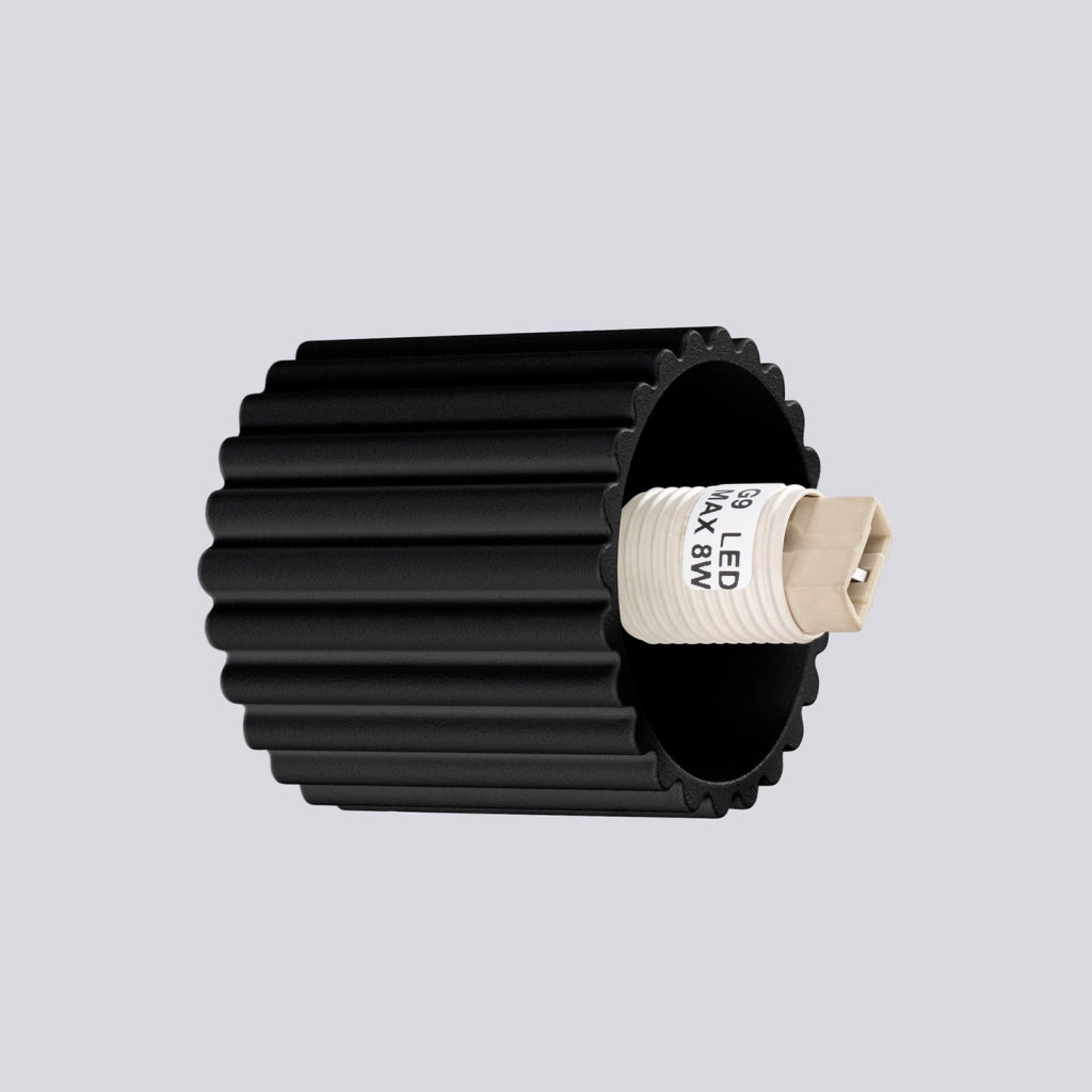 Applique moderna nera rigata, globo vetro G9 IP44 SFERA