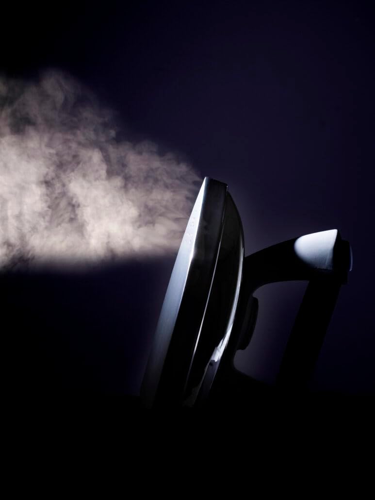 Ferro da Stiro con Caldaia Pressurizzata a Doppia Camera INN-680, Potenza 2300W, Serbatoio da 500ml, Pressione Vapore 3,5 Bar, con Impugnatura in Sughero e Piastra in Alluminio