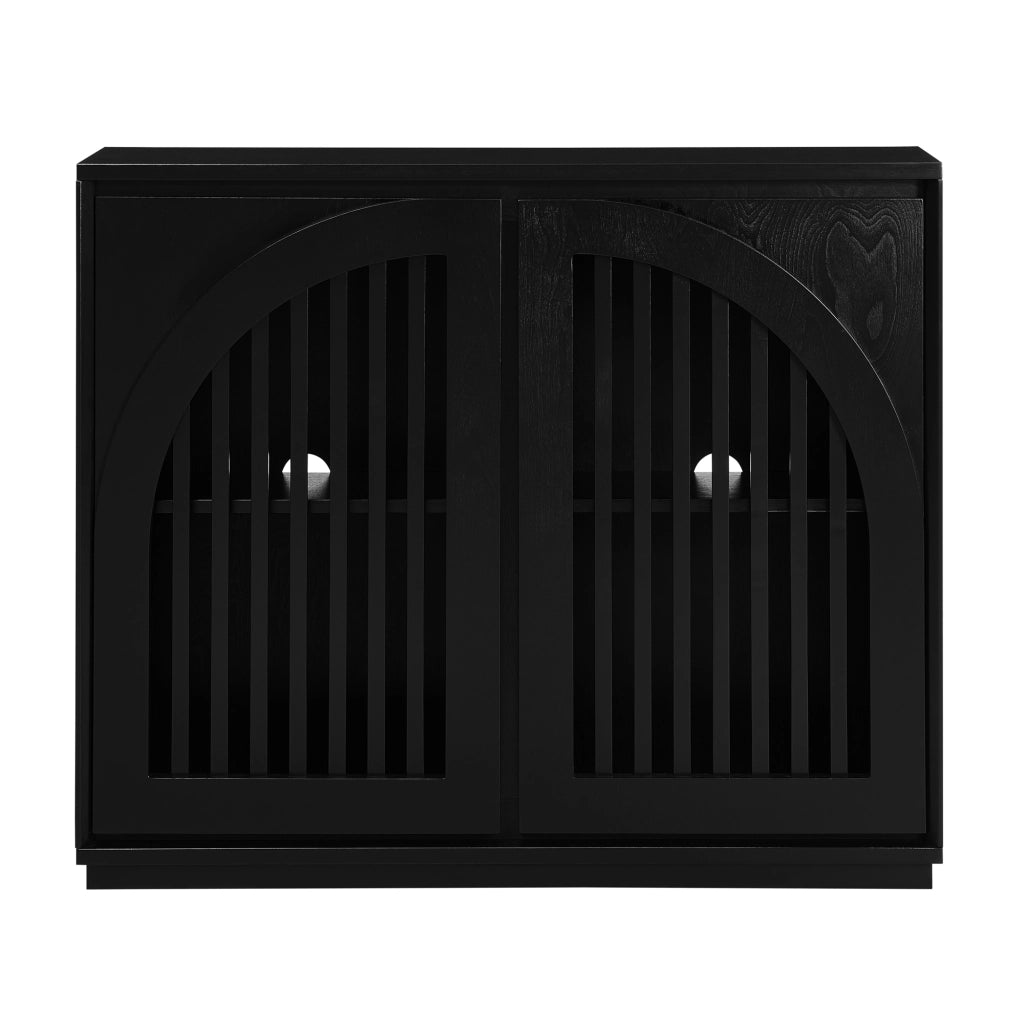Credenza con ante scanalate e 2 aperture per prese in legno e MDF nero