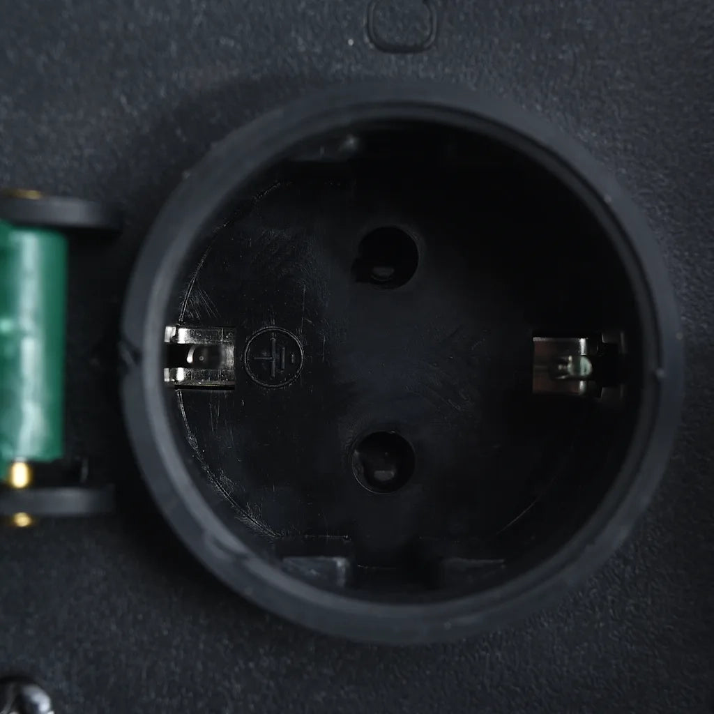 Presa da Esterno 4 Spine Resistente all'Acqua Poliresina Grigia 48541