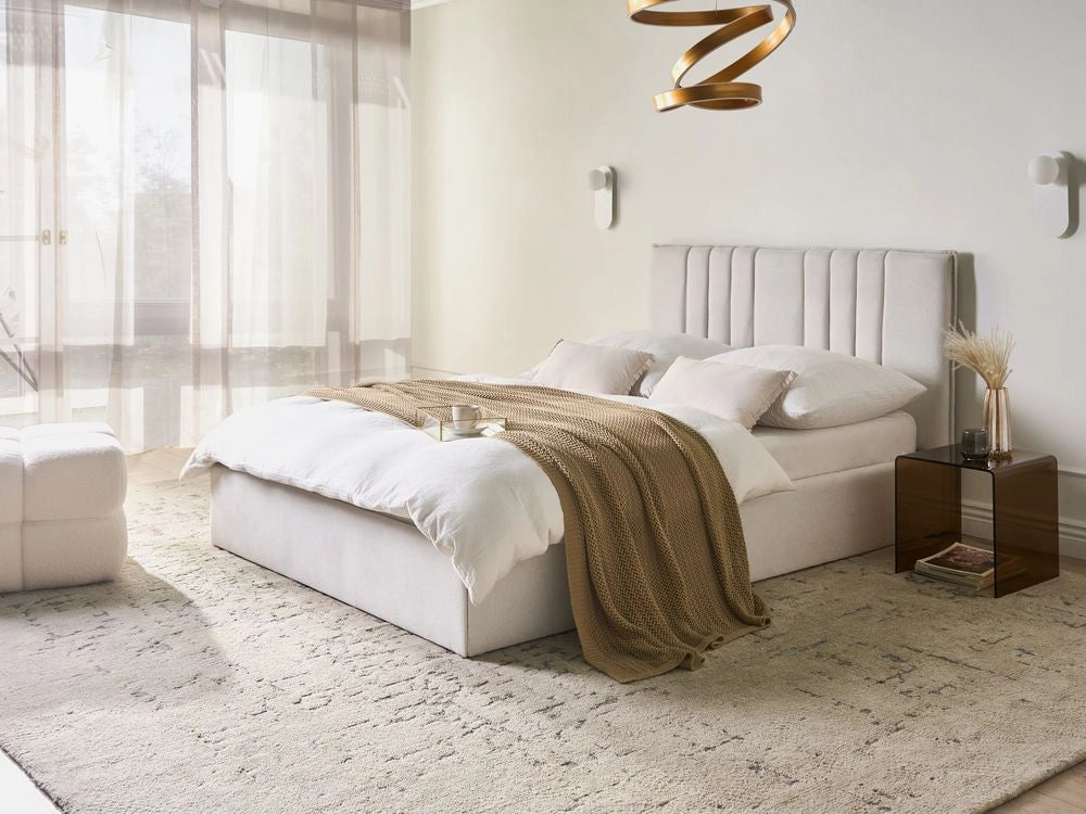 Letto matrimoniale imbottito in tessuto beige chiaro 140 x 200 cm camera da letto