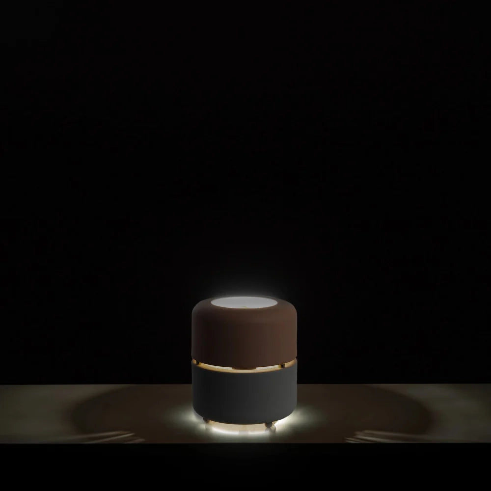 Lampada da tavolo LED Script in metallo nero | Duzzle