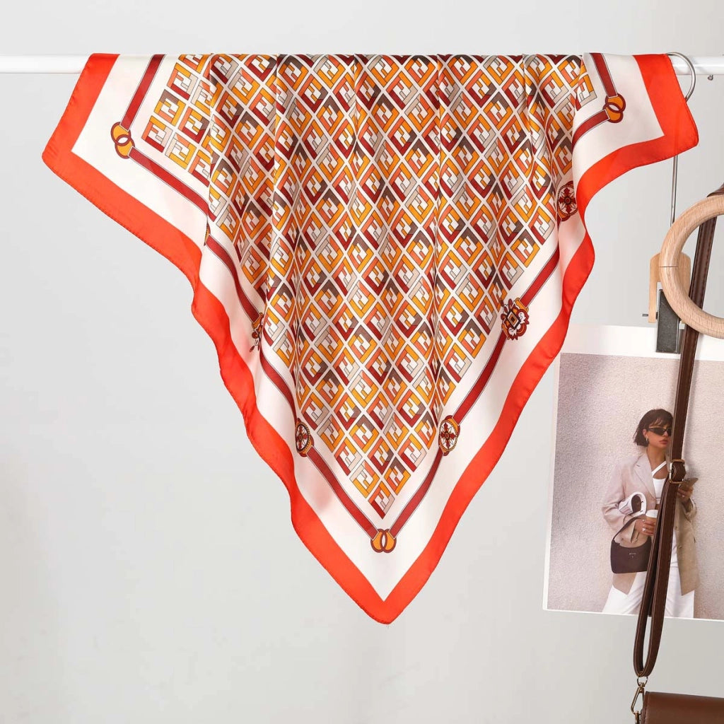 Eleganti e trendy sciarpe di seta da donna, realizzate in pura seta.