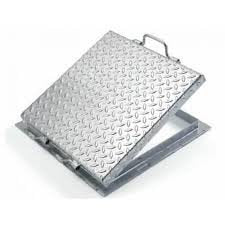 Coperchio cisterna con telaio acciaio zincato sp.30 10 070x070 h