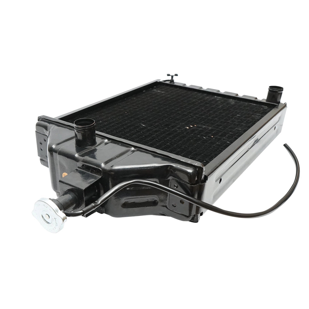 Radiatore acqua per motore Massey Ferguson Perkins codice OEM 885579M93, 885580M3, 885411M93, 897358M4, 885579M92, 885579M93 Breckner Germany
