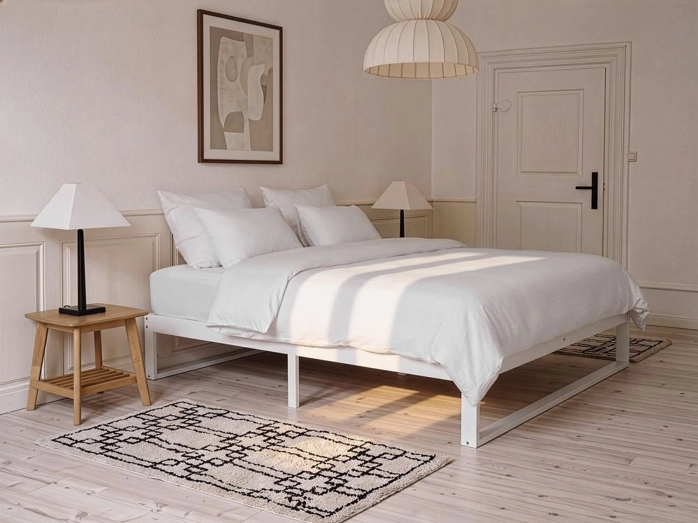 Letto matrimoniale in legno di pino 140 x 200 cm bianco stile minimalista