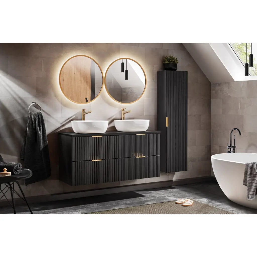 Colonna bagno NOXERA – 1 porta – Nero opaco – Design scanalato e maniglie personalizzabili