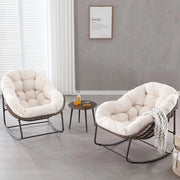 Poltrona a dondolo da esterno oversize 78x106x90 cm; bianca; in acciaio e rattan intrecciato