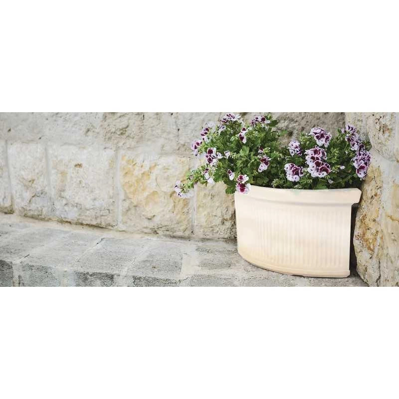 Vaso Fioriera angolare decorativa classica tradizionale 47x47 H38 in polimero resistente bianco per piante per giardini e terrazze - Made in Italy