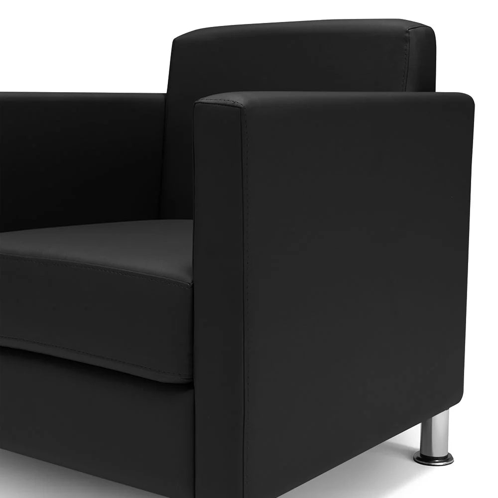 Poltrona imbottita QUADRA MADE IN ITALY in ecopelle con piedi cromati, ideale per camera da letto, soggiorno, lounge, studio professionale, colore Nero