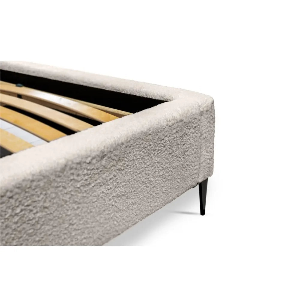 Letto MILLIO – Crema – 160x200 cm – Tessuto bouclé in ciniglia – Rete inclusa – Comfort alberghiero a 5 stelle