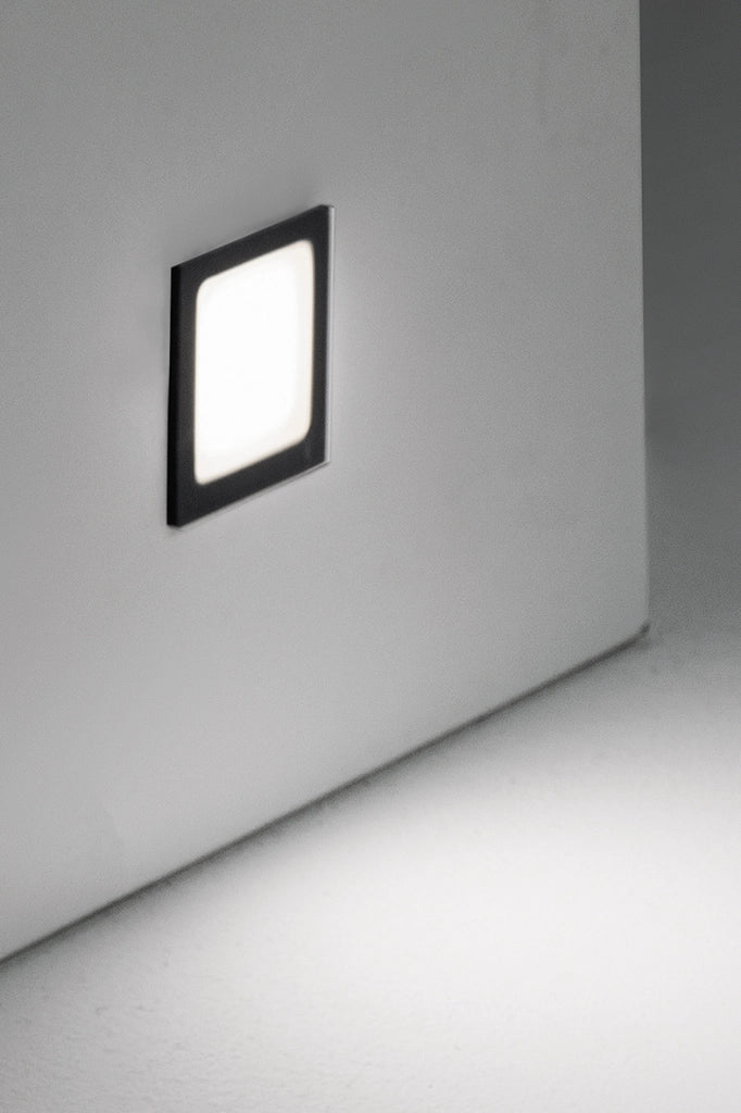 ODY005 - Segnapasso LED da Incasso a Parete 1,4W IP67 in Acciaio Satinato, 3000K, Fascio 100° per Illuminazione Esterna - Rossini Illuminazione