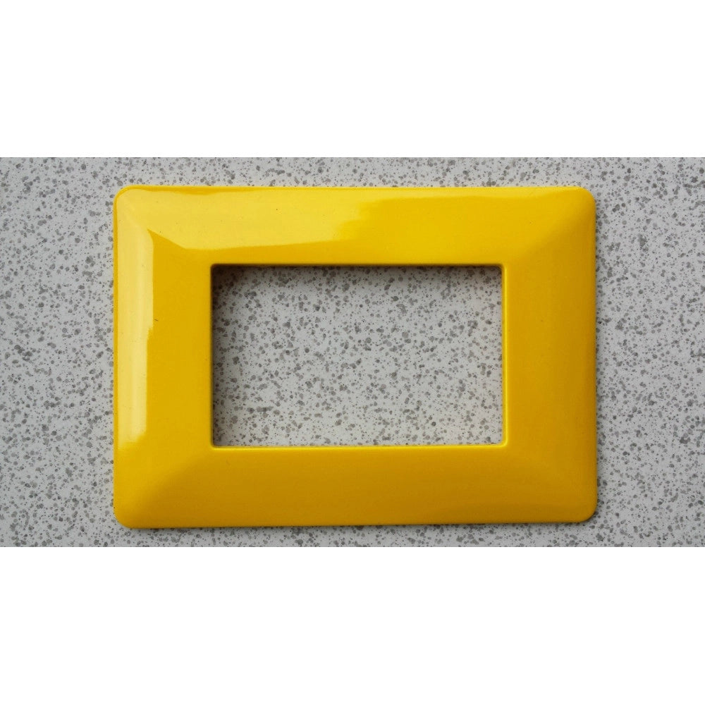 Trade Shop - Placchette Placche In Abs Per Serie Matix Bticino Compatibile 3 4 6 Moduli Color - Giallo -3 Fori     -