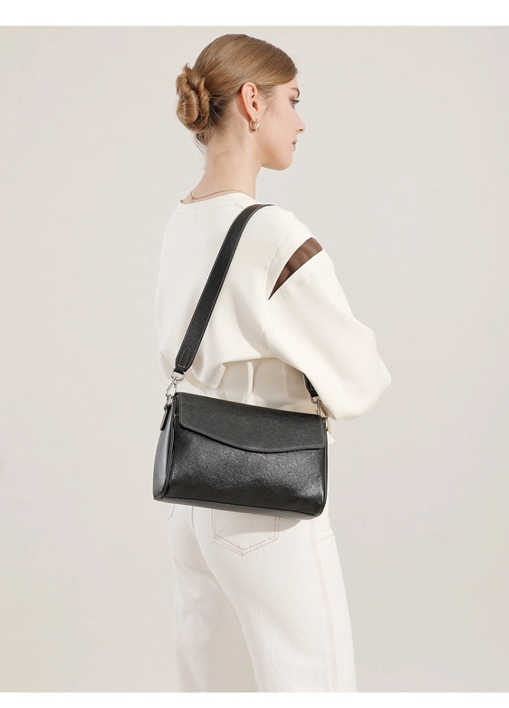 Borsa a tracolla da donna in vera pelle nera