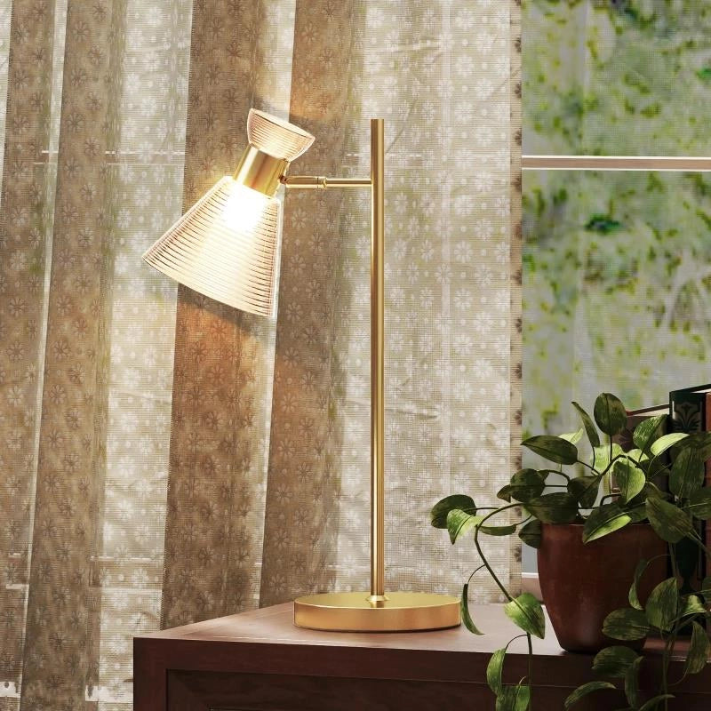 LAMPADA DA TAVOLO MODERNA CON PARALUME IN VETRO REGOLABILE AMBRATO E SATINATO, ATTACCO E27, ORO