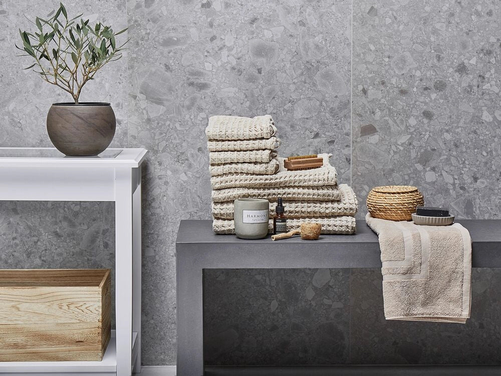 Set di 9 asciugamani da bagno e tappetino da bagno per ospiti in cotone beige Zero Twist