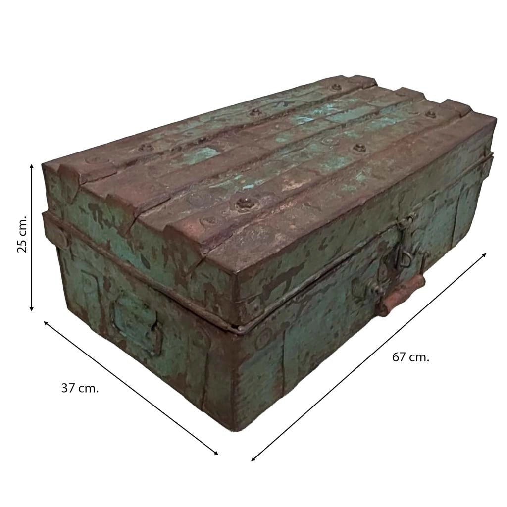 Valigia artigianale in metallo, 67x37x25h cm
