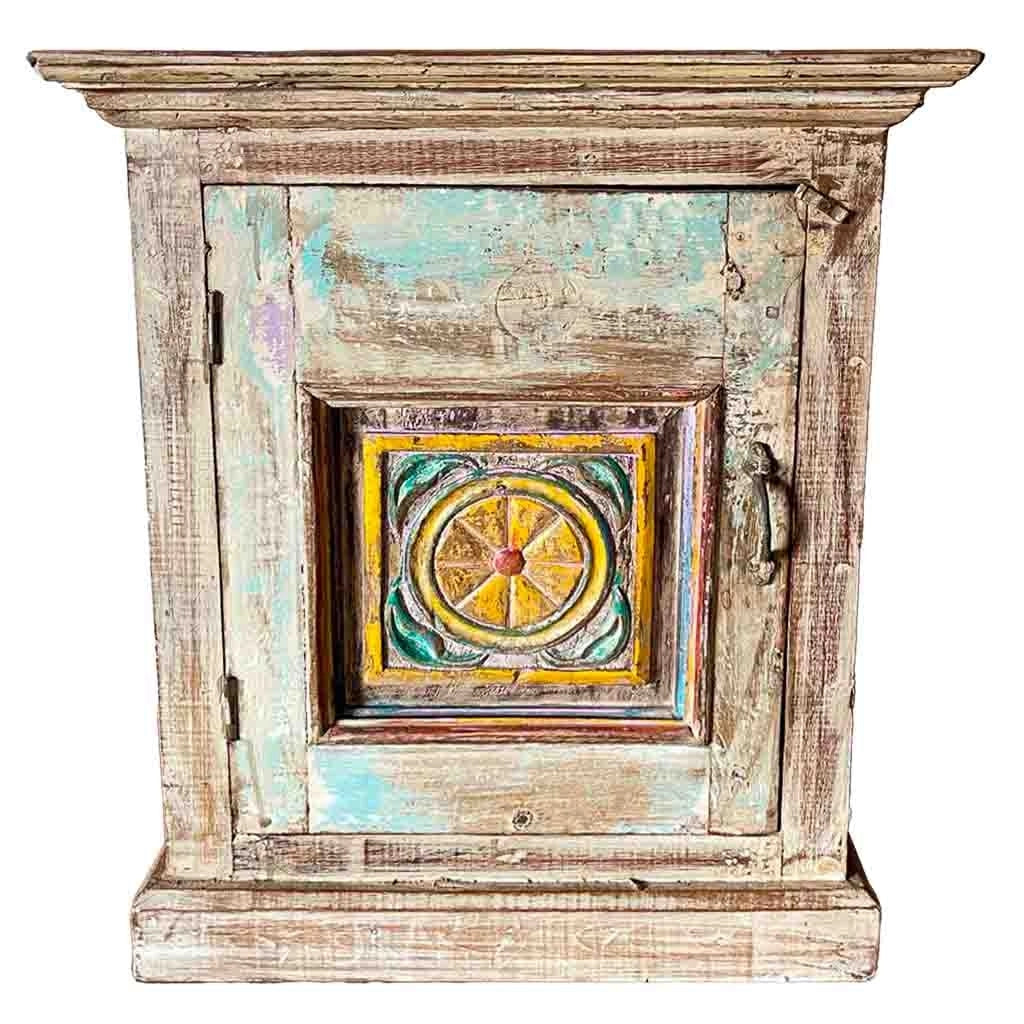 Comodino in legno con finitura artigianale marrone 56x28x68h cm