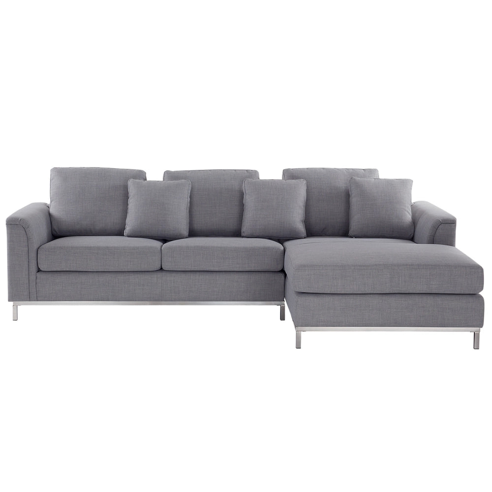 Divano ad angolo con rivestimento in tessuto grigio chiaro a forma di L con orientamento a versione sinistra