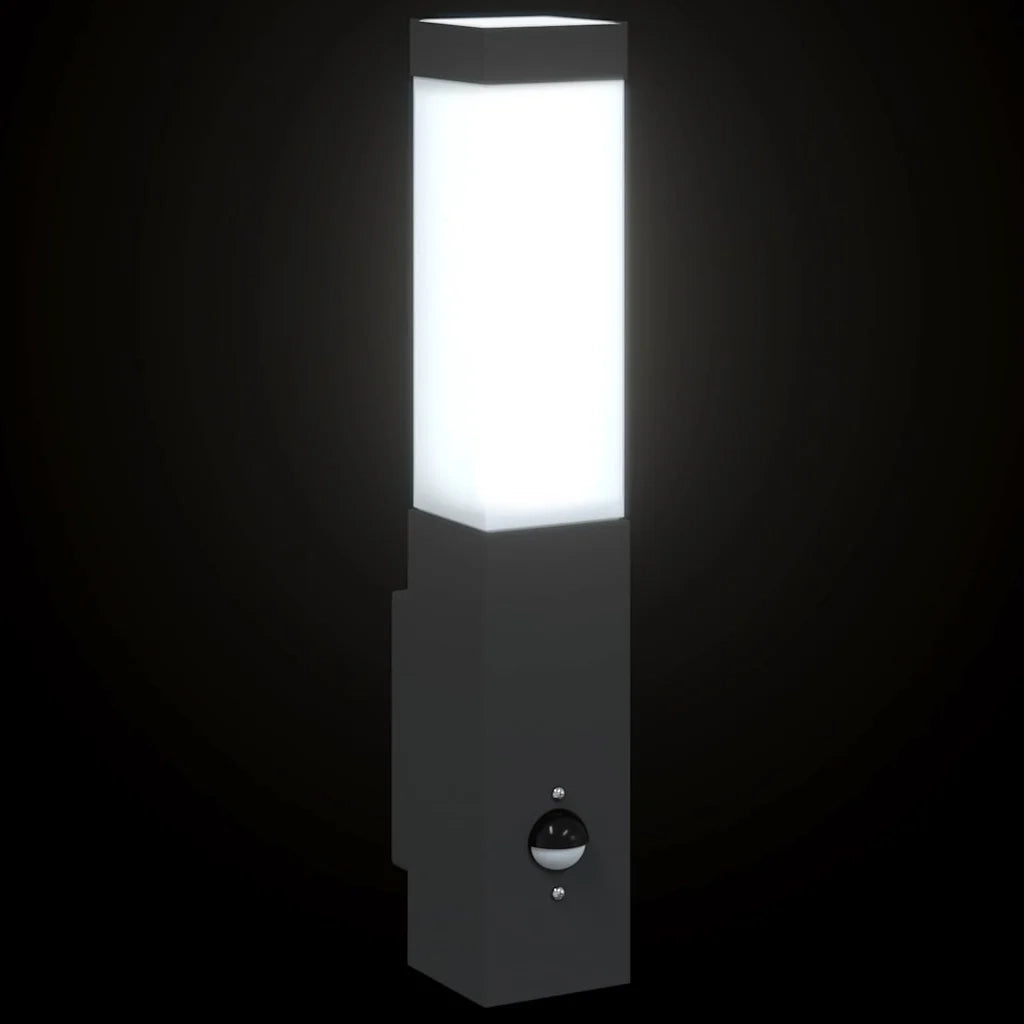 Lampada da Parete Esterna Nero 10.5 x 6 x 33 cm CFW7276543