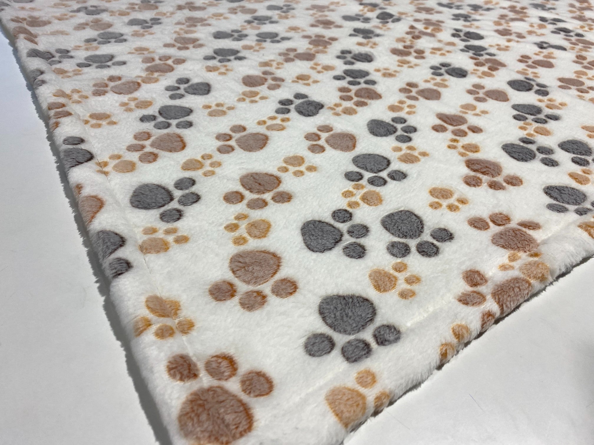 AIO FACTORY Coperta in pile 100x70 cm Coperta per cani con zampe marrone-grigio bianca