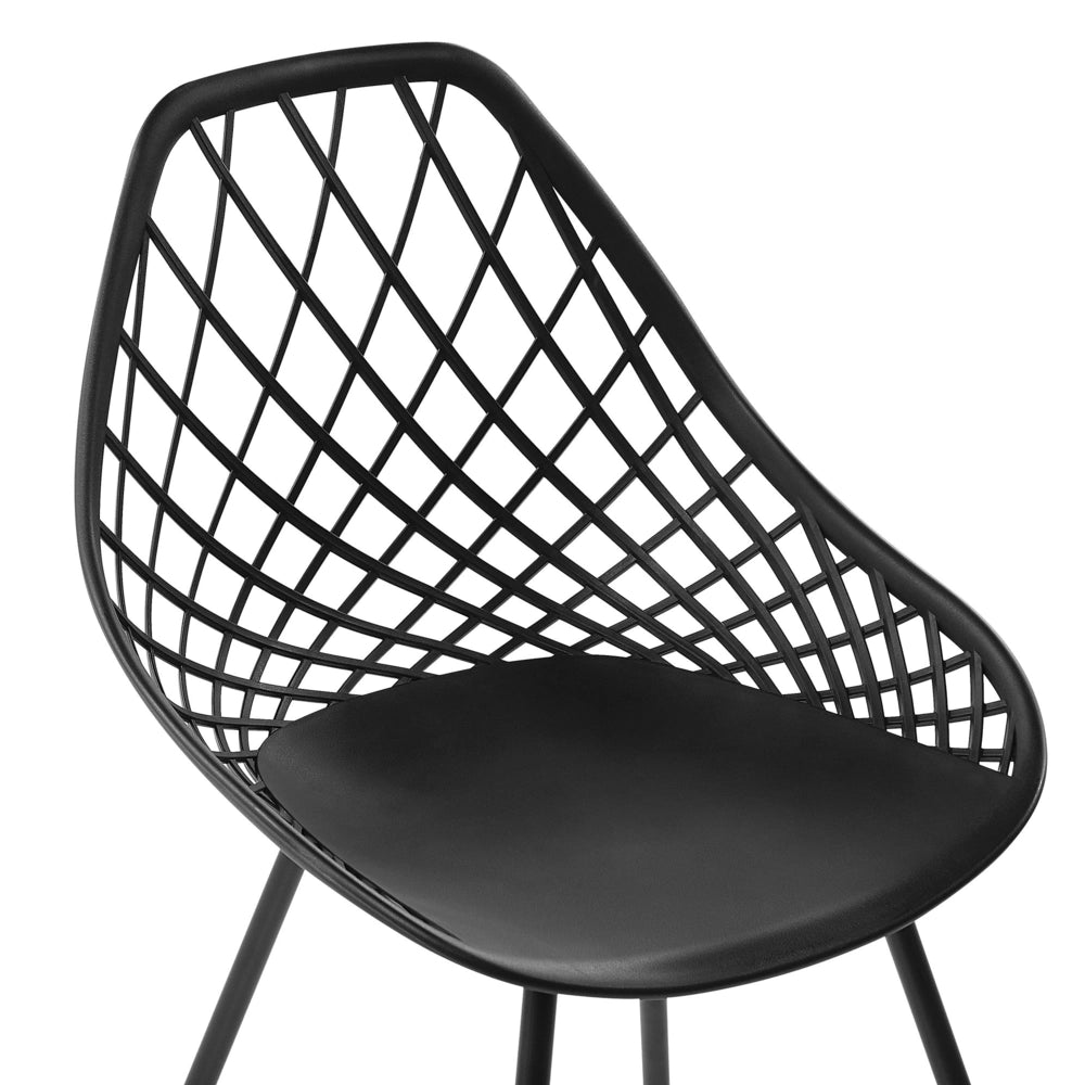 Set di 2 Sedie da Pranzo Seduta Sintetica Nera Gambe in Metallo Nero Schienale Net Design Moderno Scandinavo
