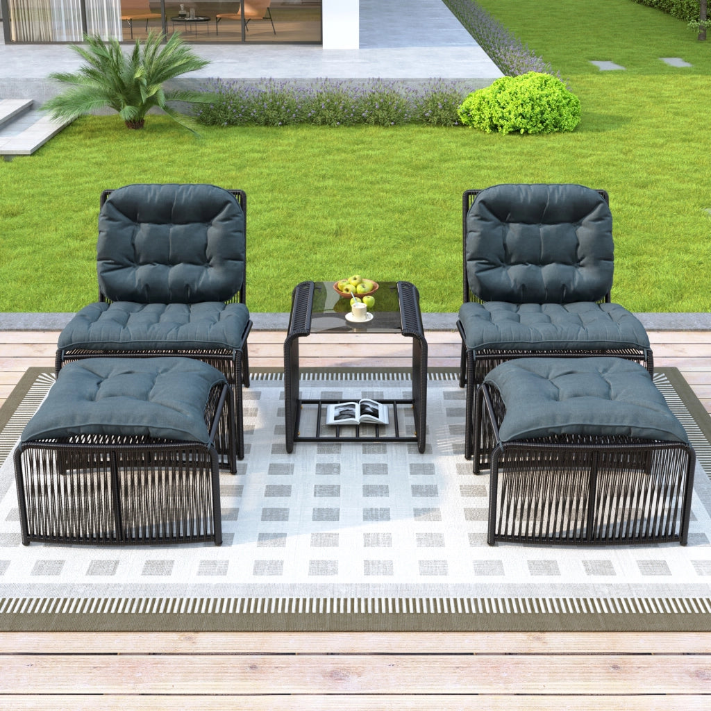 Set Giardino 5 Pezzi con Tavolo, Sedie e Sgabelli ¨C MINIMAL ¨C Polyrattan PE, Cuscini, Piano in Vetro