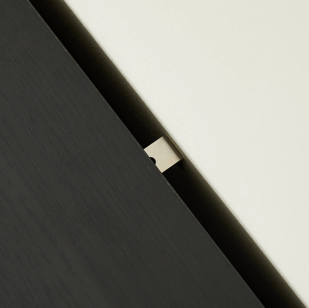 Madia contenitore 169 cm con ante curve e ripiani regolabili in MDF nero