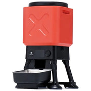 Petoneer smart feeder Titan 14L, distributore automatico cibo cani, Wi-Fi, anti-inceppamento, doppia alimentazione USB e batteria, nero rosso