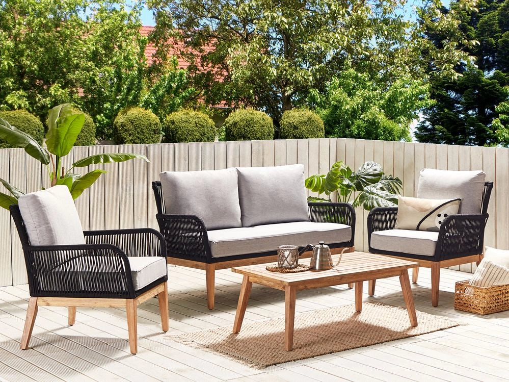 Set Conversazione Giardino Legno Acacia Grigio Cuscini Moderni da Esterno 4 Posti con Tavolino