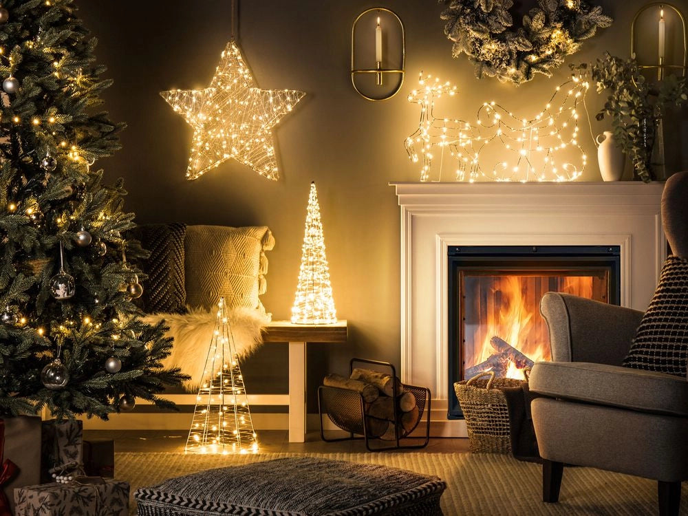 Decorazione da Esterno e Interno con Luci a LED Albero di Natale 57 cm in Metallo Argento