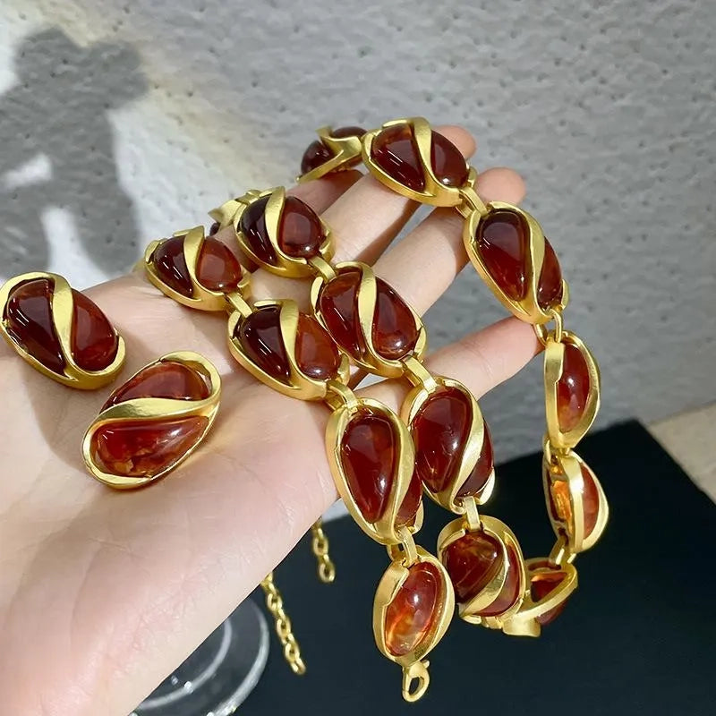 Set vintage fatto a mano con perline di cristallo marrone: collana, orecchini e bracciale. Regalo di Natale o di compleanno.