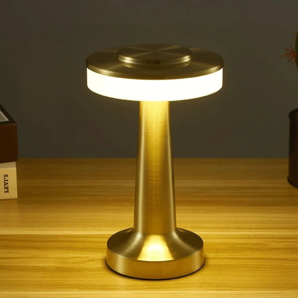 Trade Shop - Lampada Da Tavolo Effetto Oro Ricaricabile Usb Lume Luce Calda Per Bar Locali -